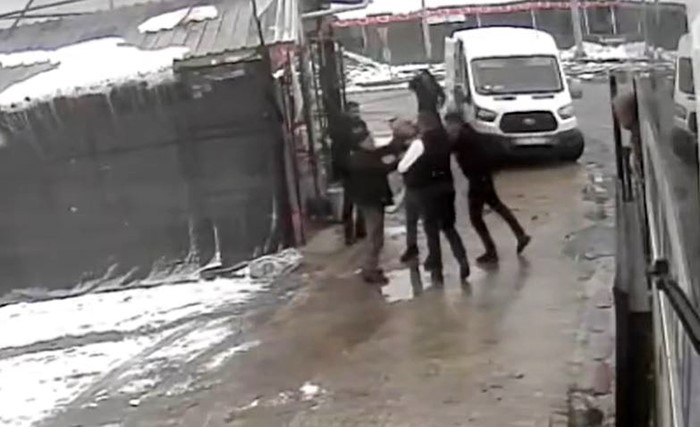 Elazığ’daki kavga, tuvaletini duvara yapan yolcu nedeniyle çıkmış
