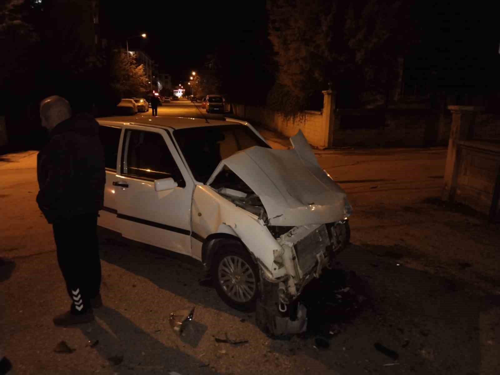 Elazığ’daki zincirleme kazada 4 araç hasar gördü
