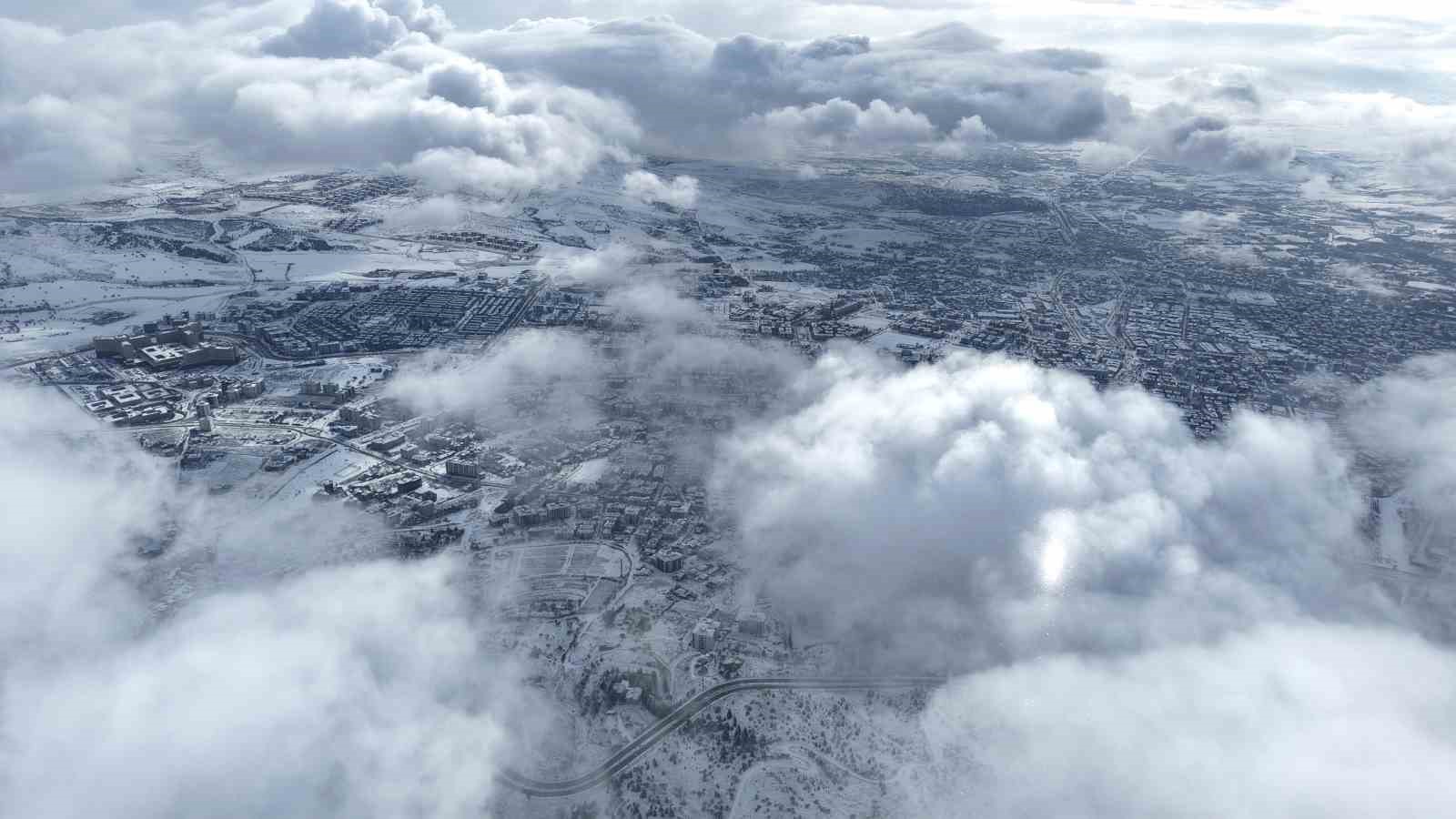 Elazığ’dan İzlanda ve Norveç’i hatırlatan kış manzaraları
