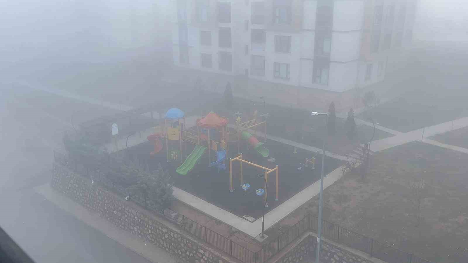 Elazığ’ın yüksek kesimlerinde sis etkili oldu
