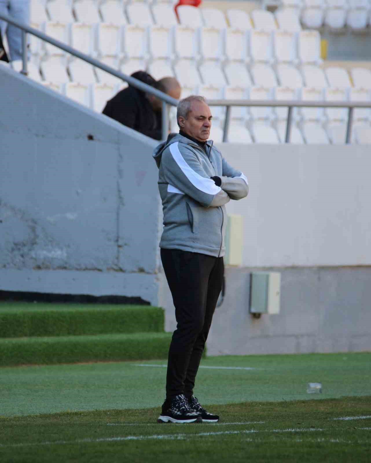 Elazığspor’da Erkan Sözeri galibiyetle başladı
