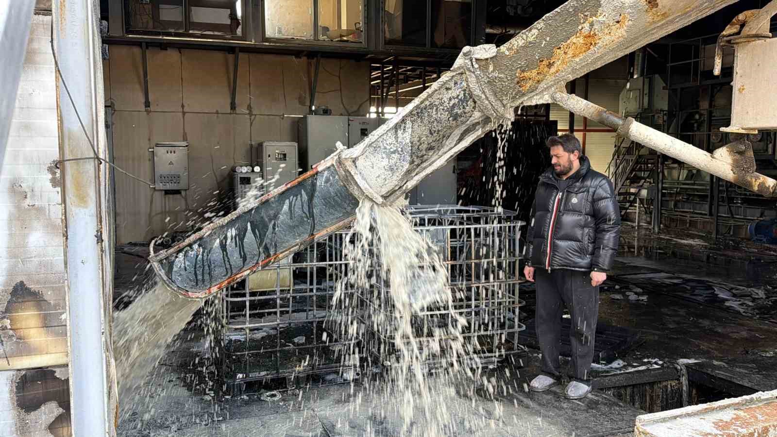 Elektrik üretim tesisinde çıkan yangın kontrol altına alındı
