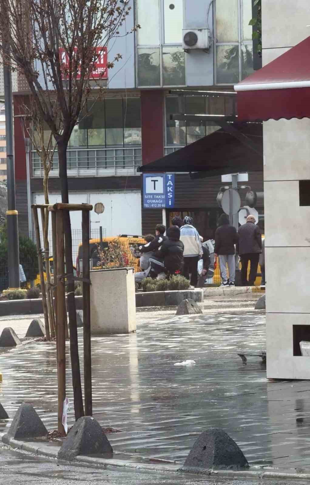 Elektrikli bisikletlerde tehlikeli yolculuklar kamerada
