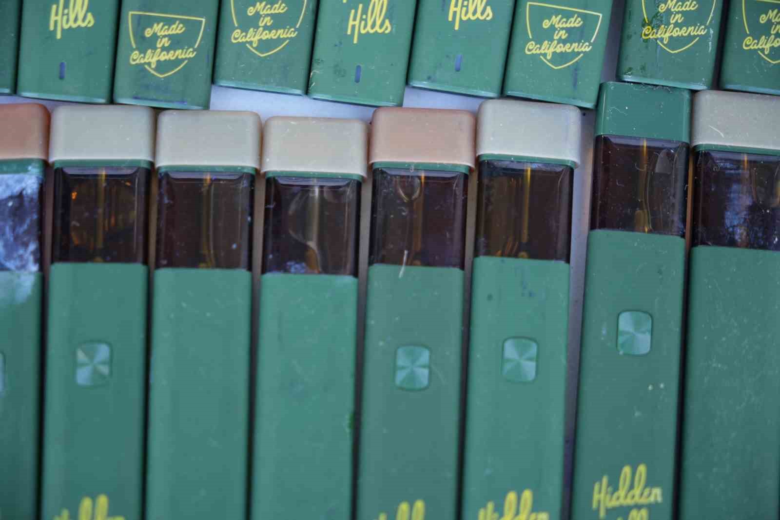 Elektronik sigaraya esrar gizlediler
