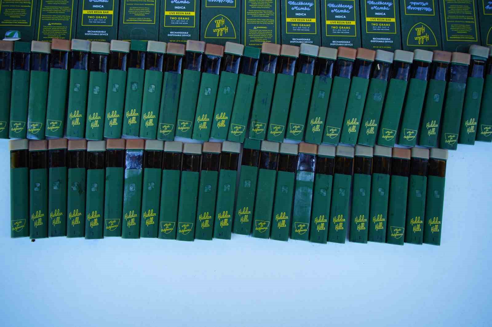 Elektronik sigaraya esrar gizlediler
