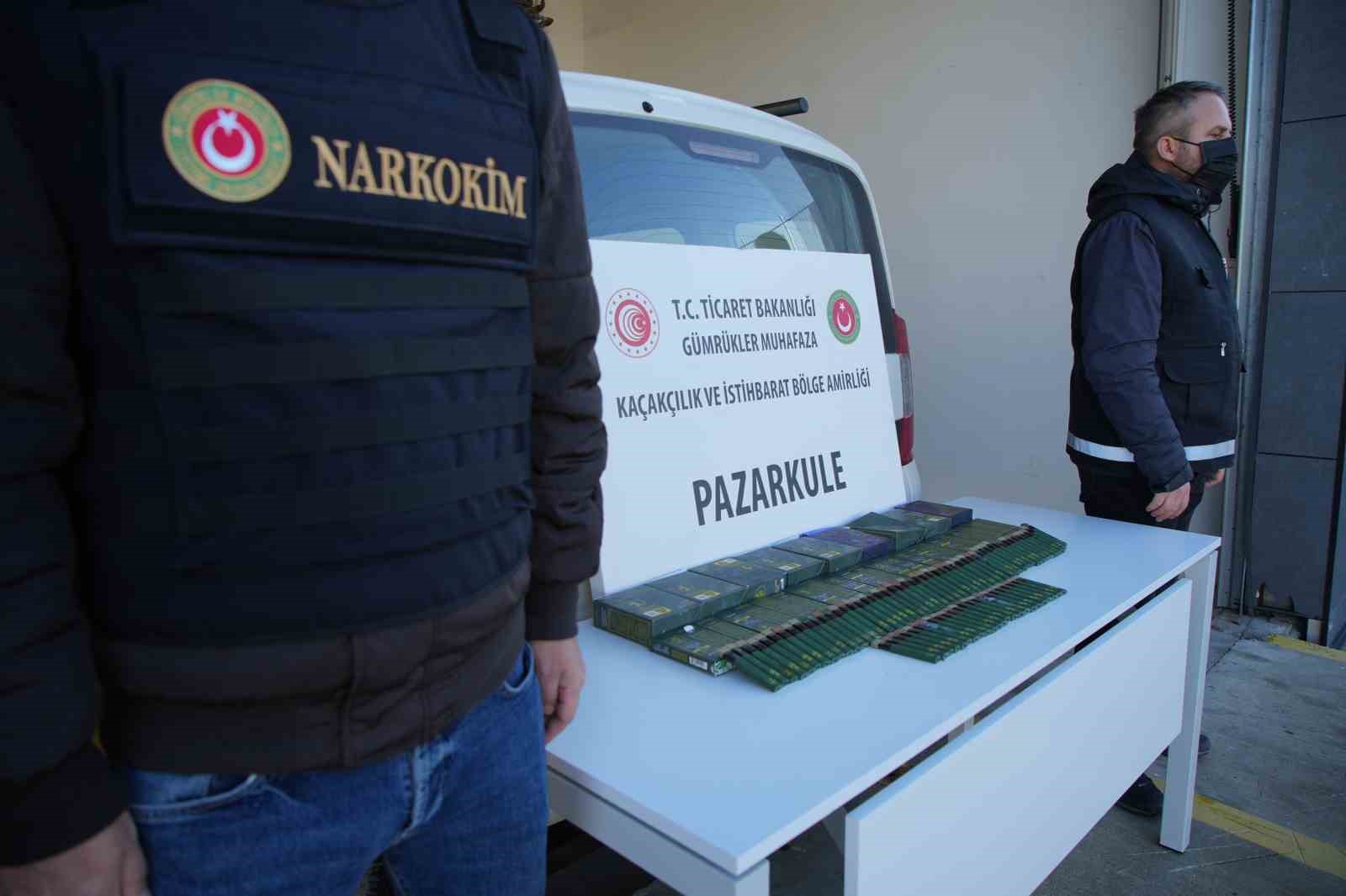 Elektronik sigaraya esrar gizlediler
