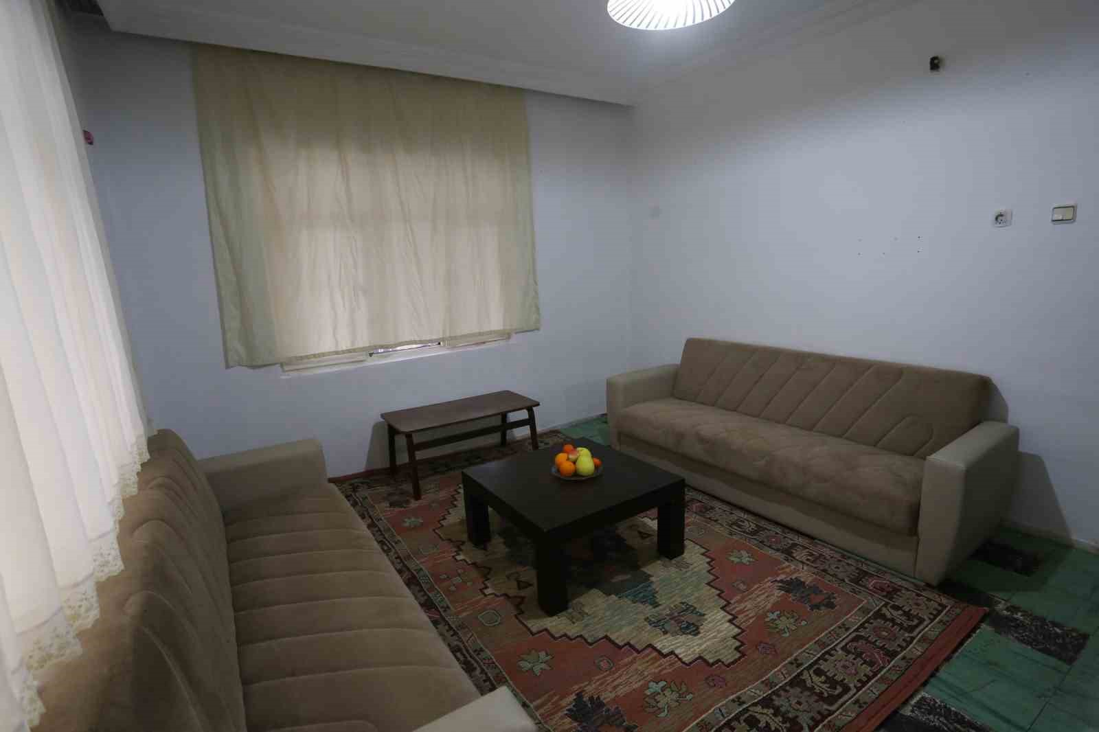 Elif teyzenin evi de hayalleri de yenilendi
Elif teyzenin evi de hayalleri de yenilendi