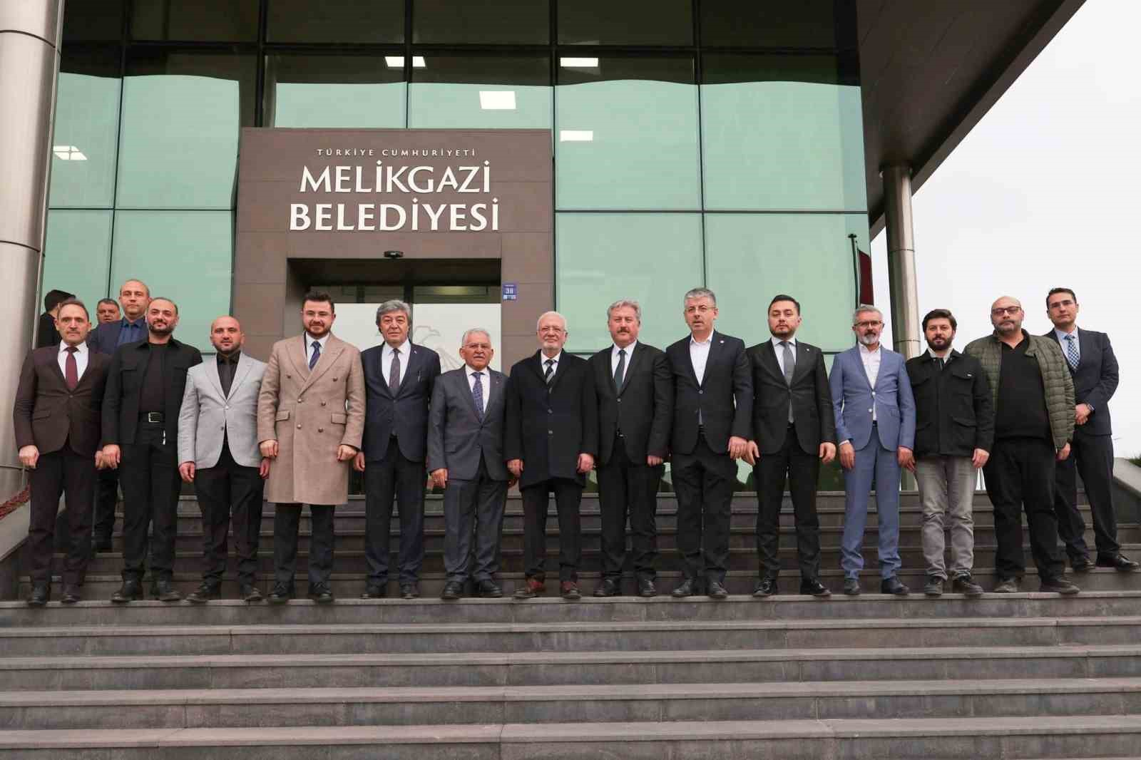 Elitaş: "Melikgazi, Türkiye’de en fazla yatırım yapan belediyeler arasında"
Elitaş: "Melikgazi, Türkiye’de en fazla yatırım yapan belediyeler arasında"