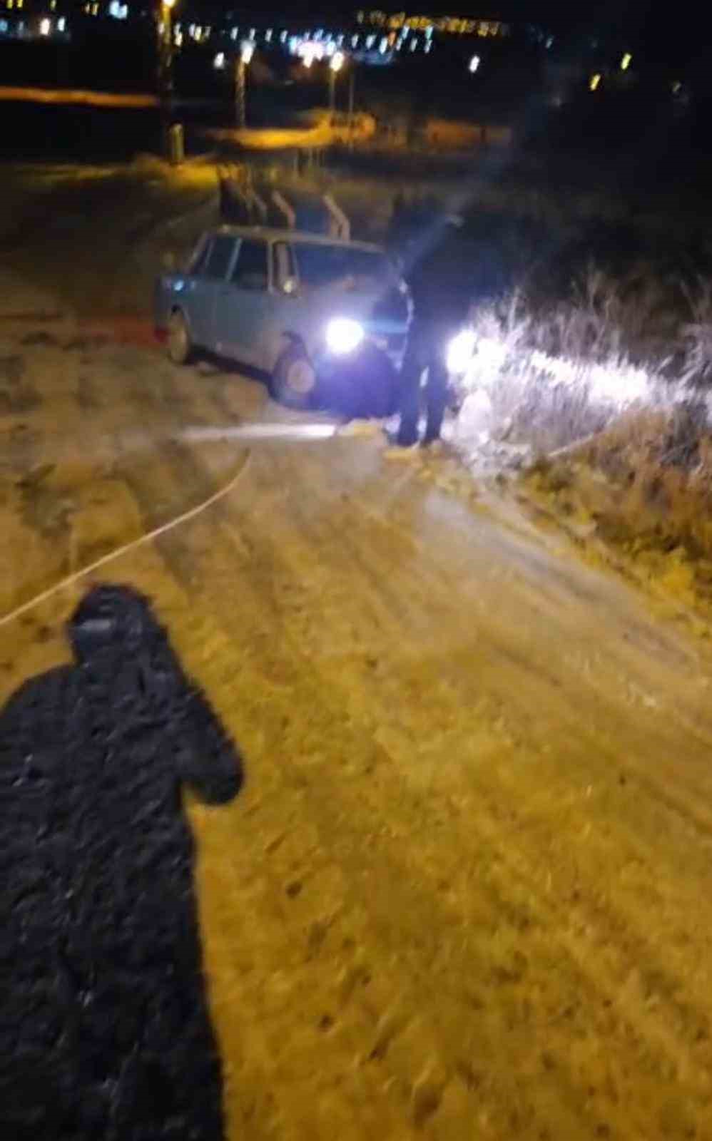 Elmadağlılardan belediyeye yol tepkisi
