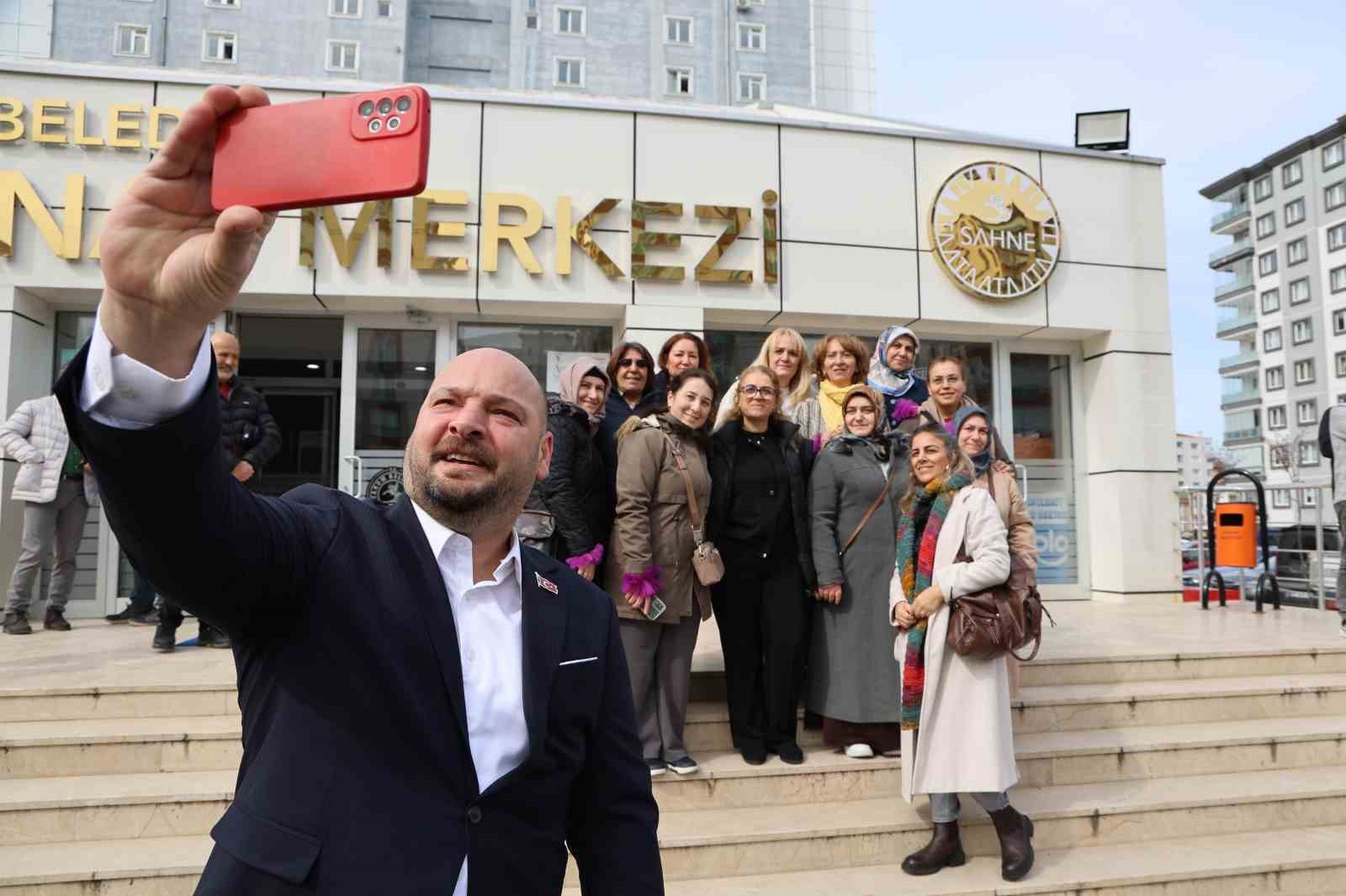 Emekçi Kadınlar Günü etkinlikleri, farkındalık yürüyüşü ile başladı
