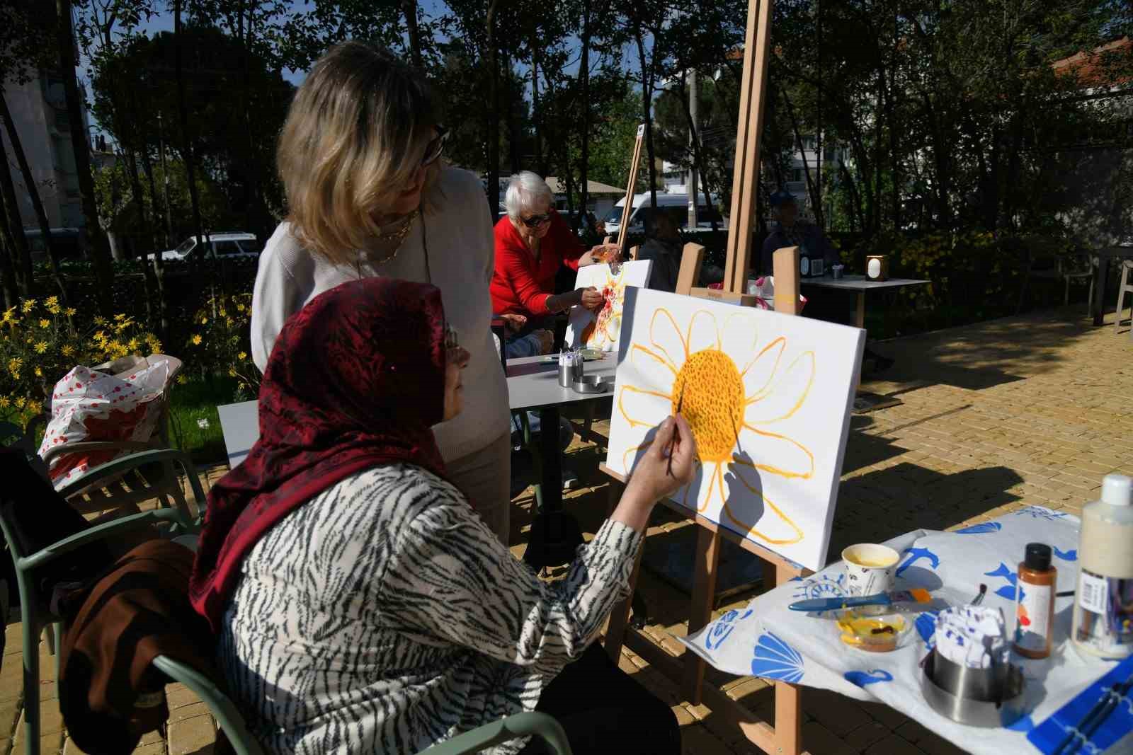 Emekli Kafe’de duygu dolu sergi
