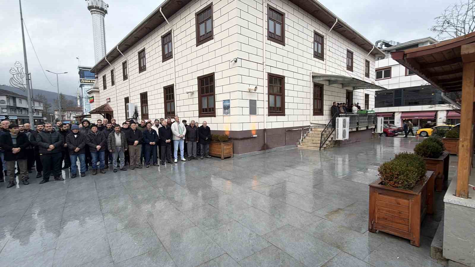 Emekli polisin öldürdüğü karısı son yolculuğuna uğurlandı
