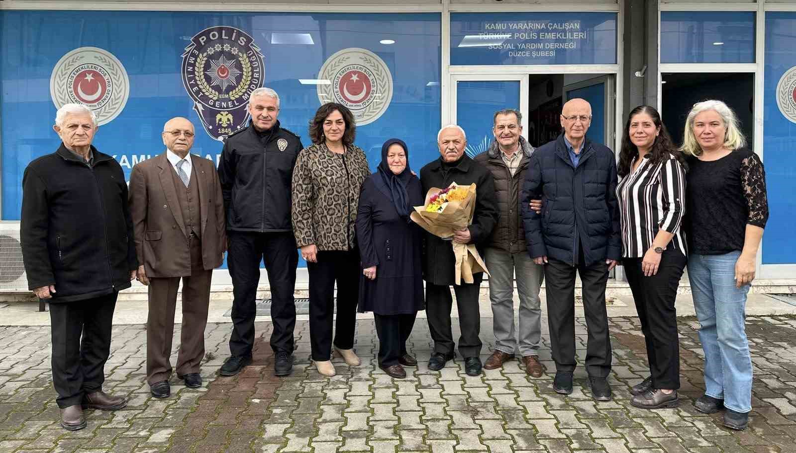 Emekli polisleri yalnız bırakmıyorlar
