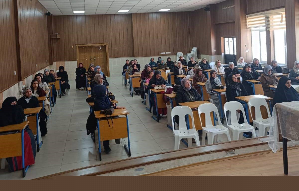 Emet’te "Bir Varoluş Meselesi Olarak Kadın Olmak" başlıklı konferans
