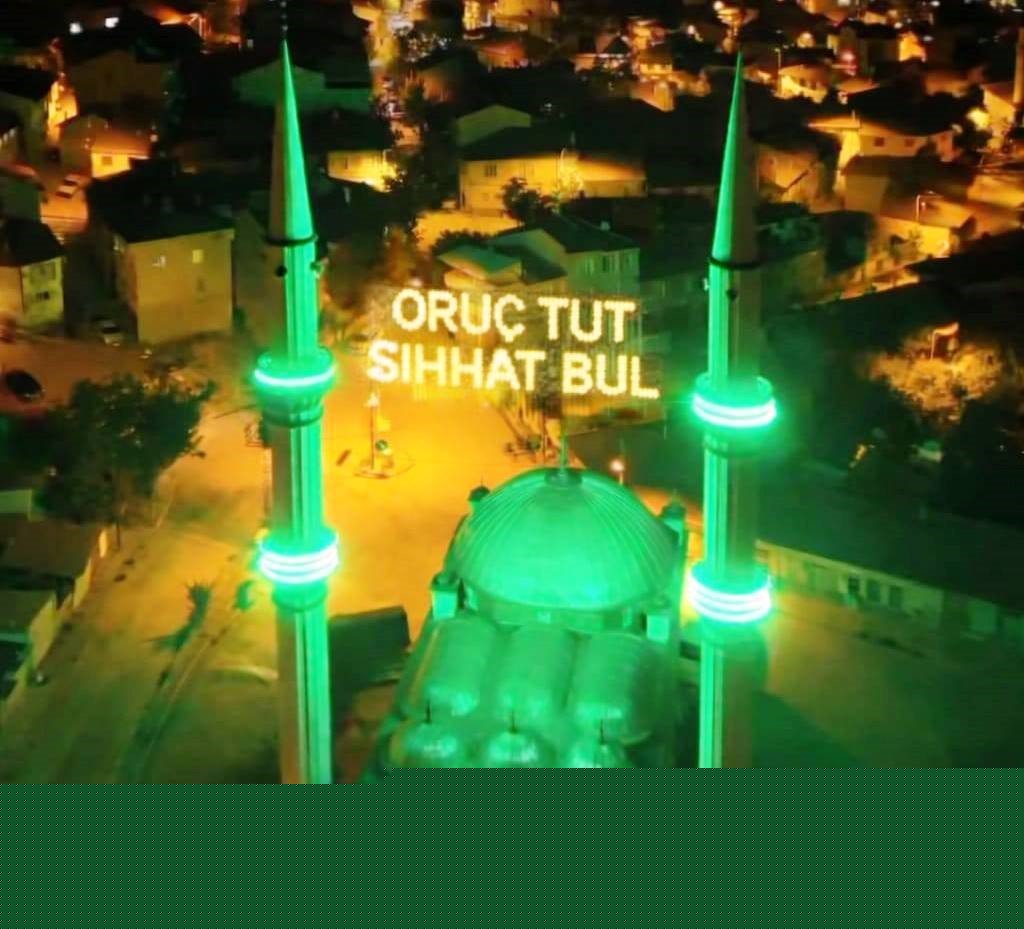 Emet’te Ramazan coşkusu mahya ile taçlandı
