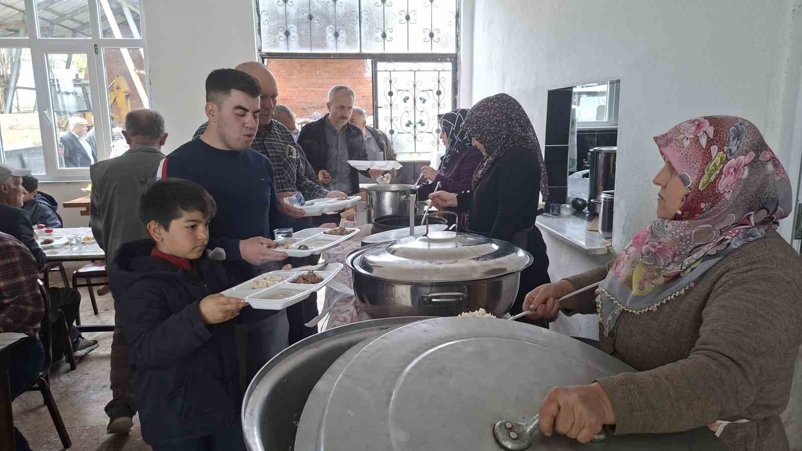 Emet’teki geneleksel yağmur duası yeterli yağış sebebi ile bu yıl şükür duası oldu
