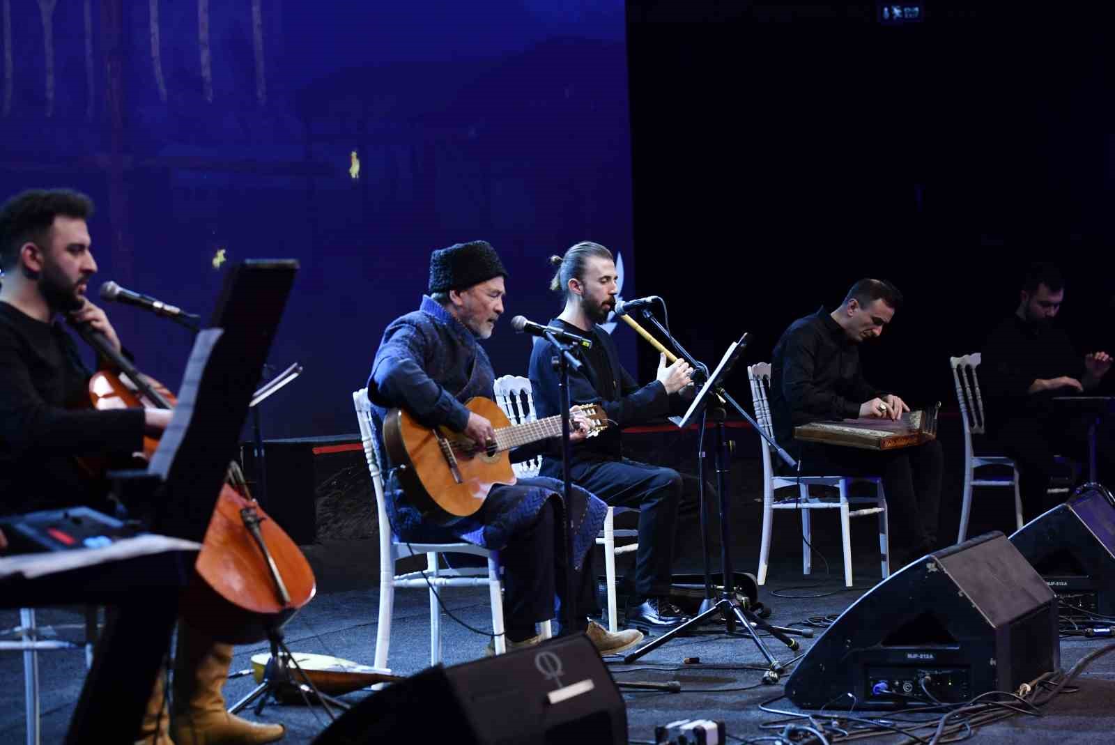 Emine Erdoğan, onursal başkanı olduğu dernek ve vakıfların temsilcileriyle bir araya geldi
