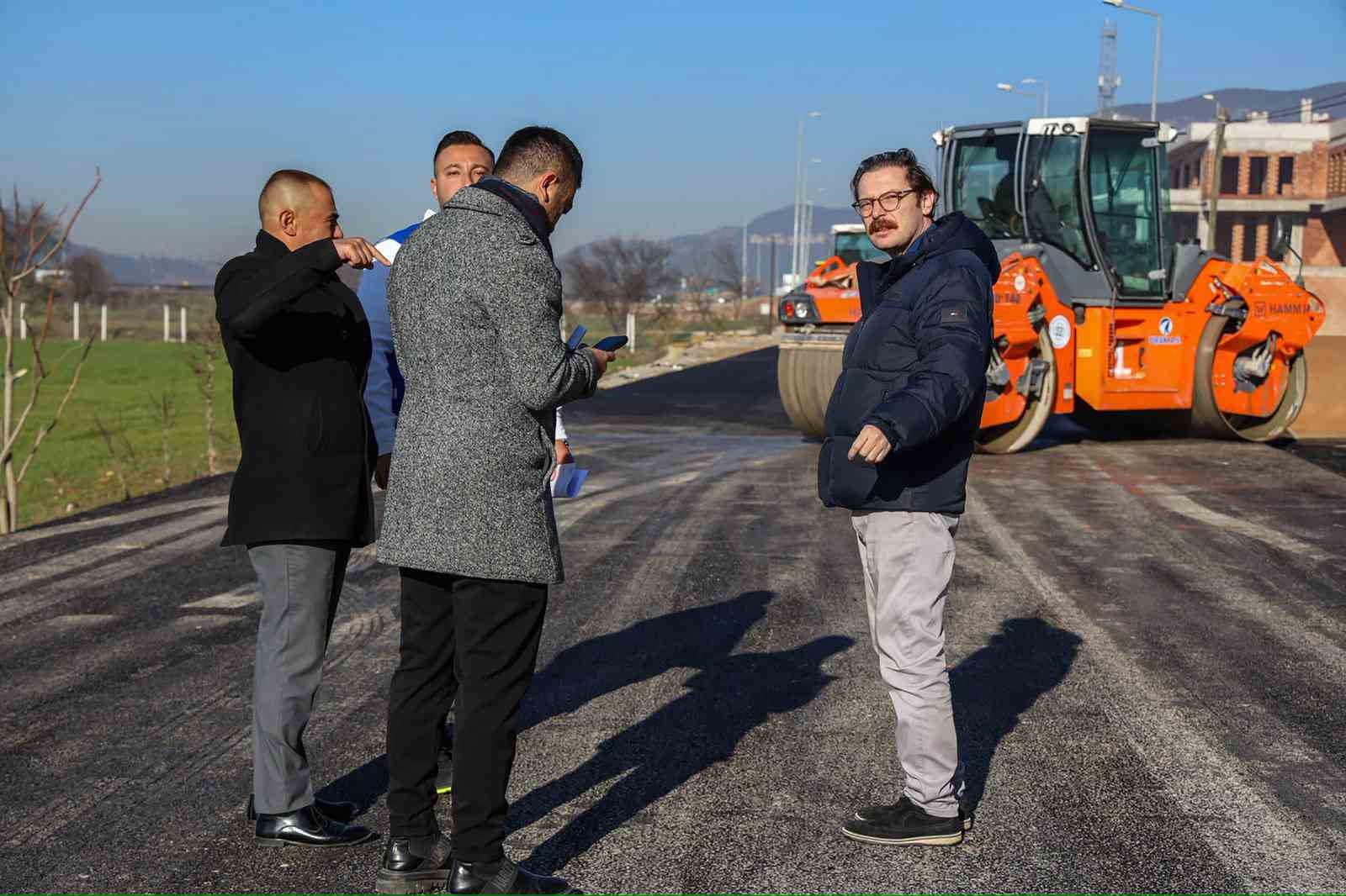 Emirbeyazıt Mahallesi Kolejler bölgesinde üstyapı çalışmaları başladı
