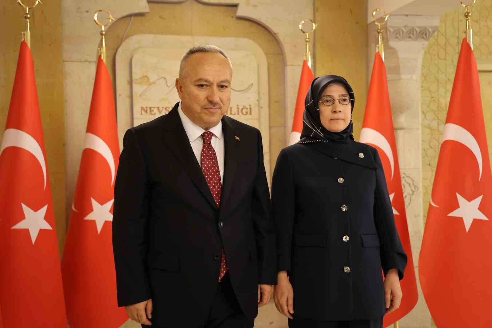 Emniyet Genel Müdürlüğü’ne atanan Vali Fidan için uğurlama töreni düzenlendi
