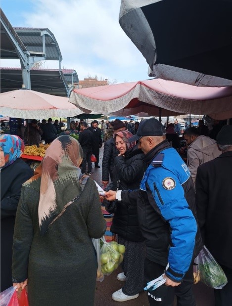 Emniyet güçleri dolandırıcılık ve hırsızlığa karşı bilgilendirme yaptı
