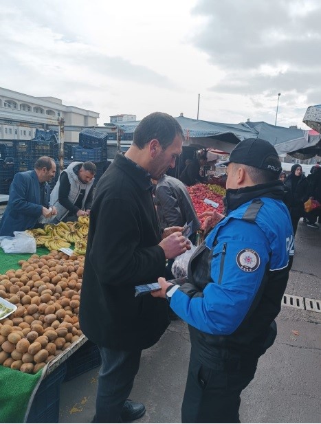 Emniyet güçleri dolandırıcılık ve hırsızlığa karşı bilgilendirme yaptı
