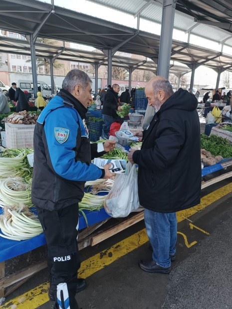Emniyet güçlerinden dolandırıcılığa karşı bilgilendirme çalışması
