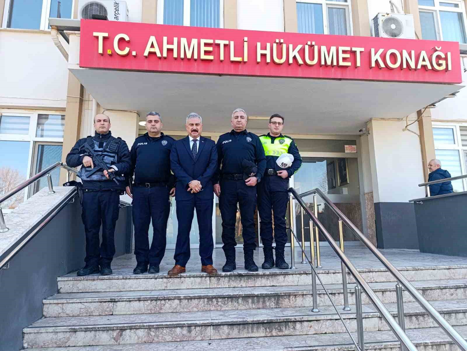 Emniyet Müdürü Aktaş ilçelerde güvenlik denetimi yaptı
Emniyet Müdürü Aktaş ilçelerde güvenlik denetimi yaptı