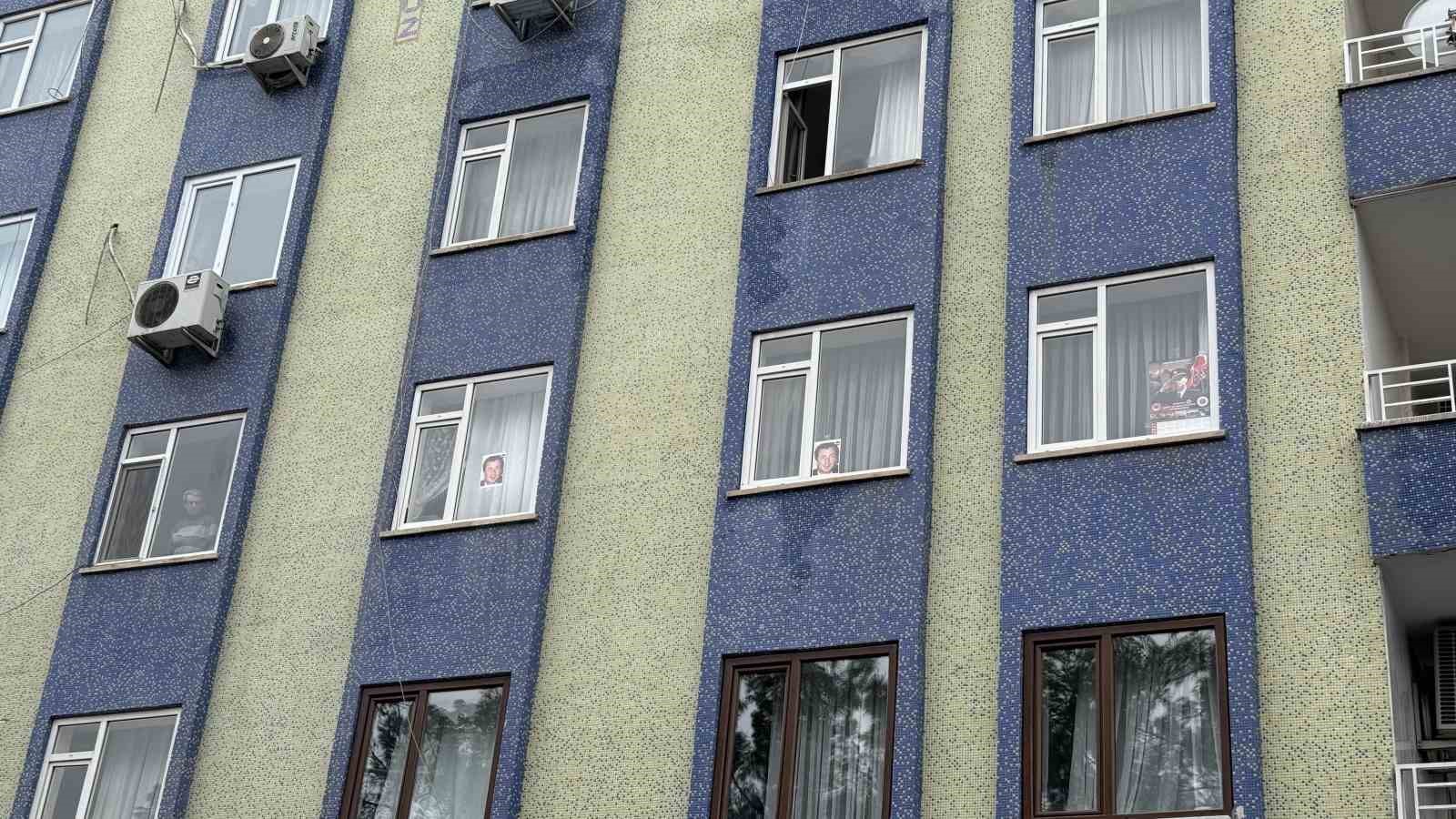 Emniyet Müdürü Ali Gaffar Okkan şehit edildiği yerde anıldı
Emniyet Müdürü Ali Gaffar Okkan şehit edildiği yerde anıldı