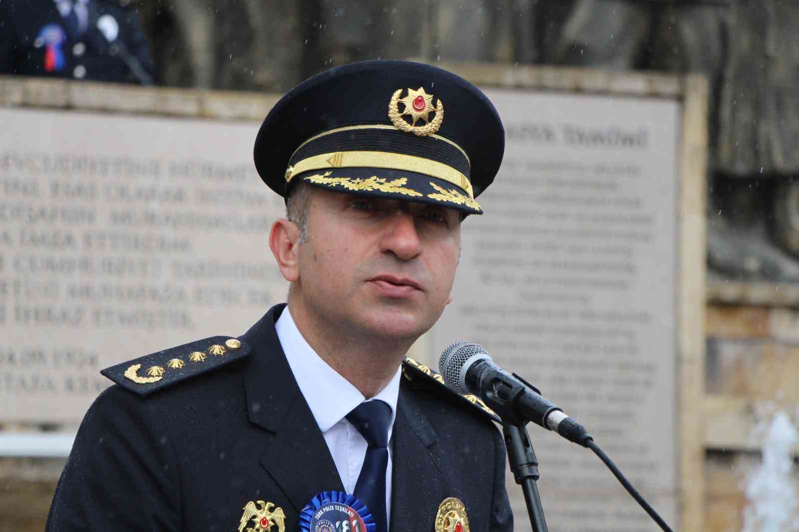 Emniyet Müdürü Saraç: "Amasya’nın güvenliği için tüm gücümüzle çalışmaya devam edeceğiz"
Emniyet Müdürü Saraç: "Amasya’nın güvenliği için tüm gücümüzle çalışmaya devam edeceğiz"