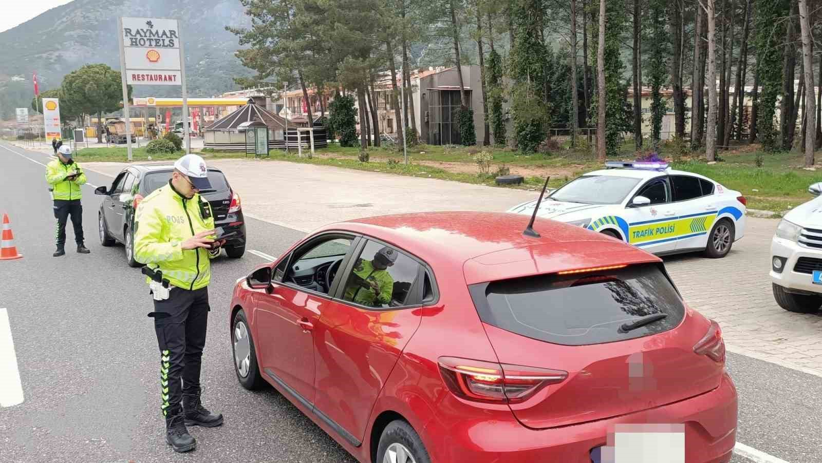 Emniyet’in ‘Uçan Göz’ü havadan denetim yaptı
