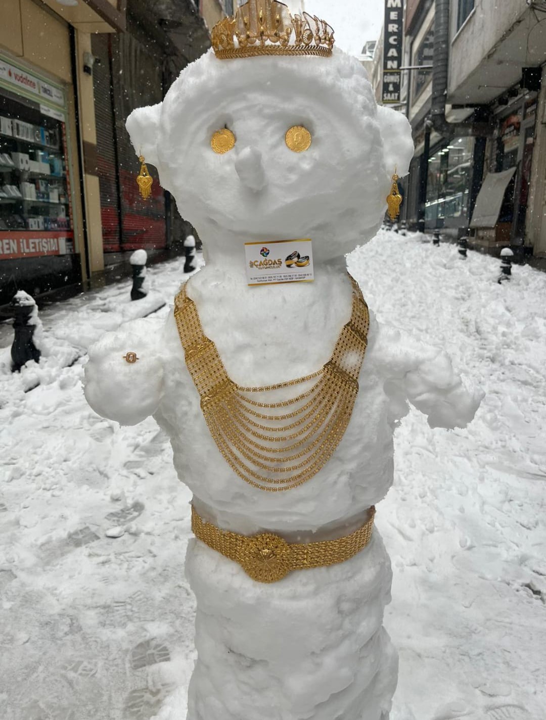 En ’değerli’ kardan gelin
En ’değerli’ kardan gelin