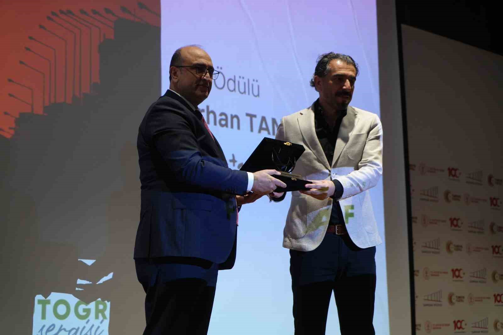 Enerjinin yaşamla bağı fotoğraf karelerine yansıdı
