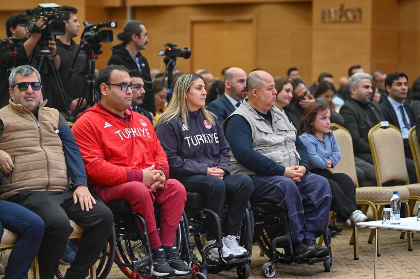 Engelli bireylerin yaşadığı problemler ve çözüm önerileri masaya yatırıldı
Engelli bireylerin yaşadığı problemler ve çözüm önerileri masaya yatırıldı