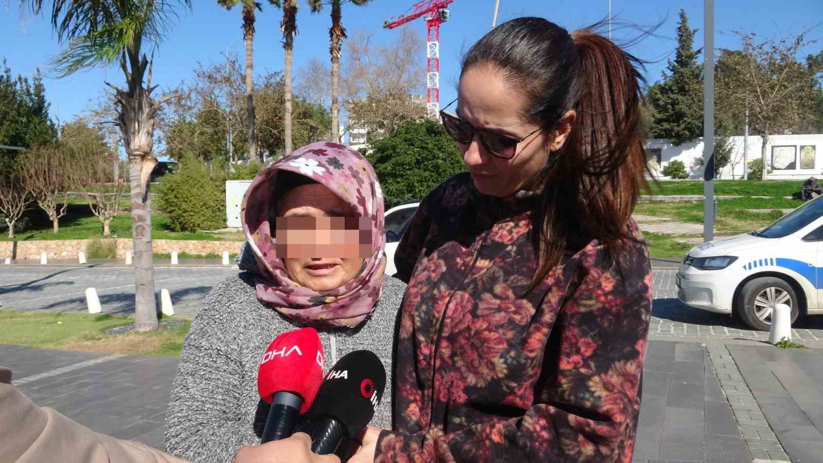 Engelli oğlu için falezlere çıktı, 2 saatte ikna edildi
Engelli oğlu için falezlere çıktı, 2 saatte ikna edildi