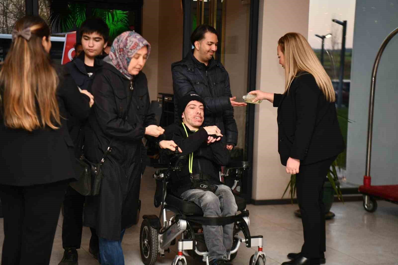 "Engelsiz" bireyler, Büyükşehir’in iftarında buluştu
