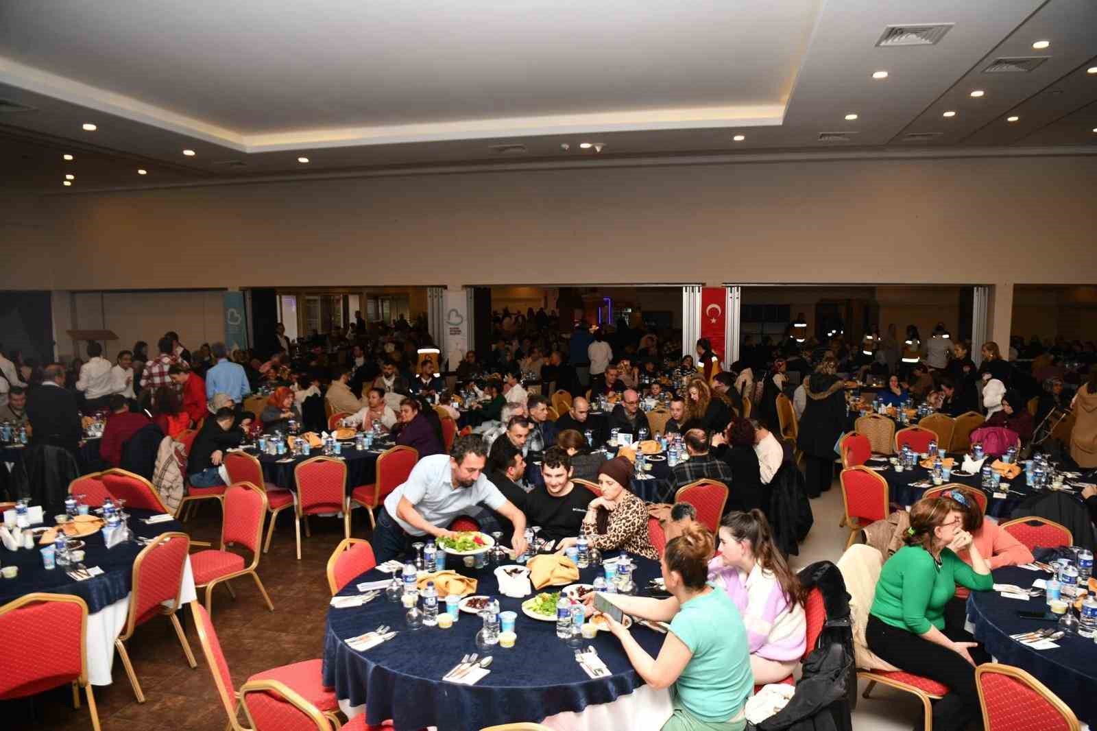 "Engelsiz" bireyler, Büyükşehir’in iftarında buluştu
