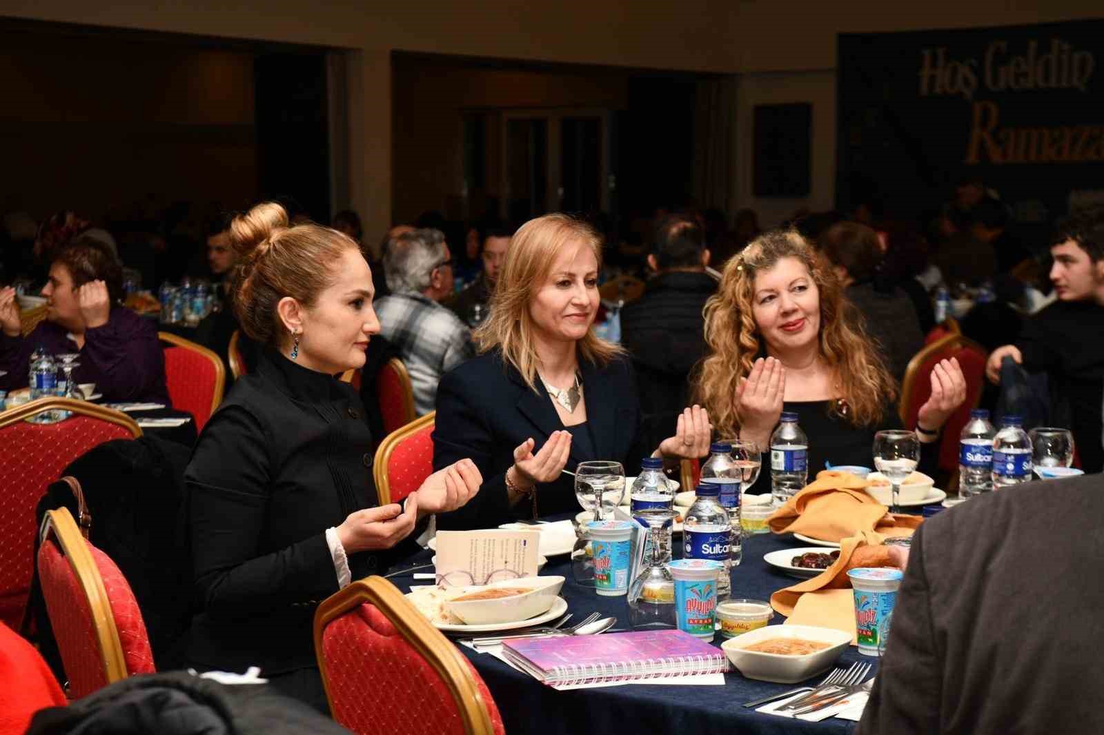 "Engelsiz" bireyler, Büyükşehir’in iftarında buluştu
