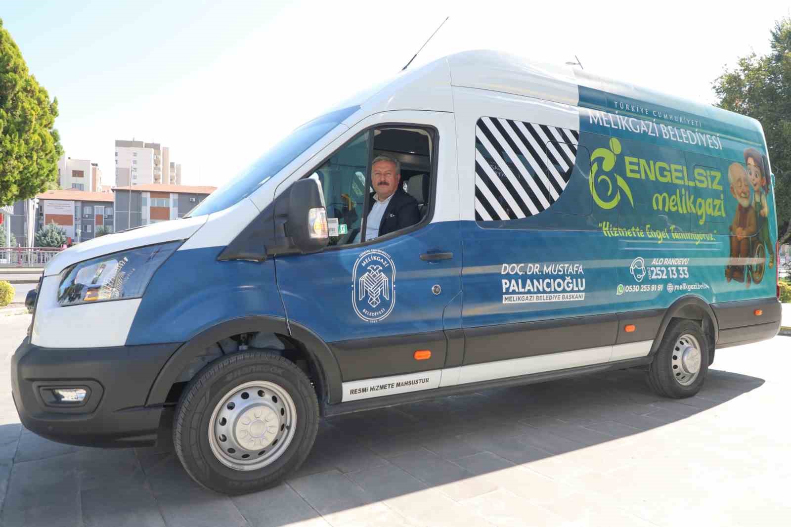 "Engelsiz Melikgazi" aracı Ramazan ayında da hizmete devam ediyor
