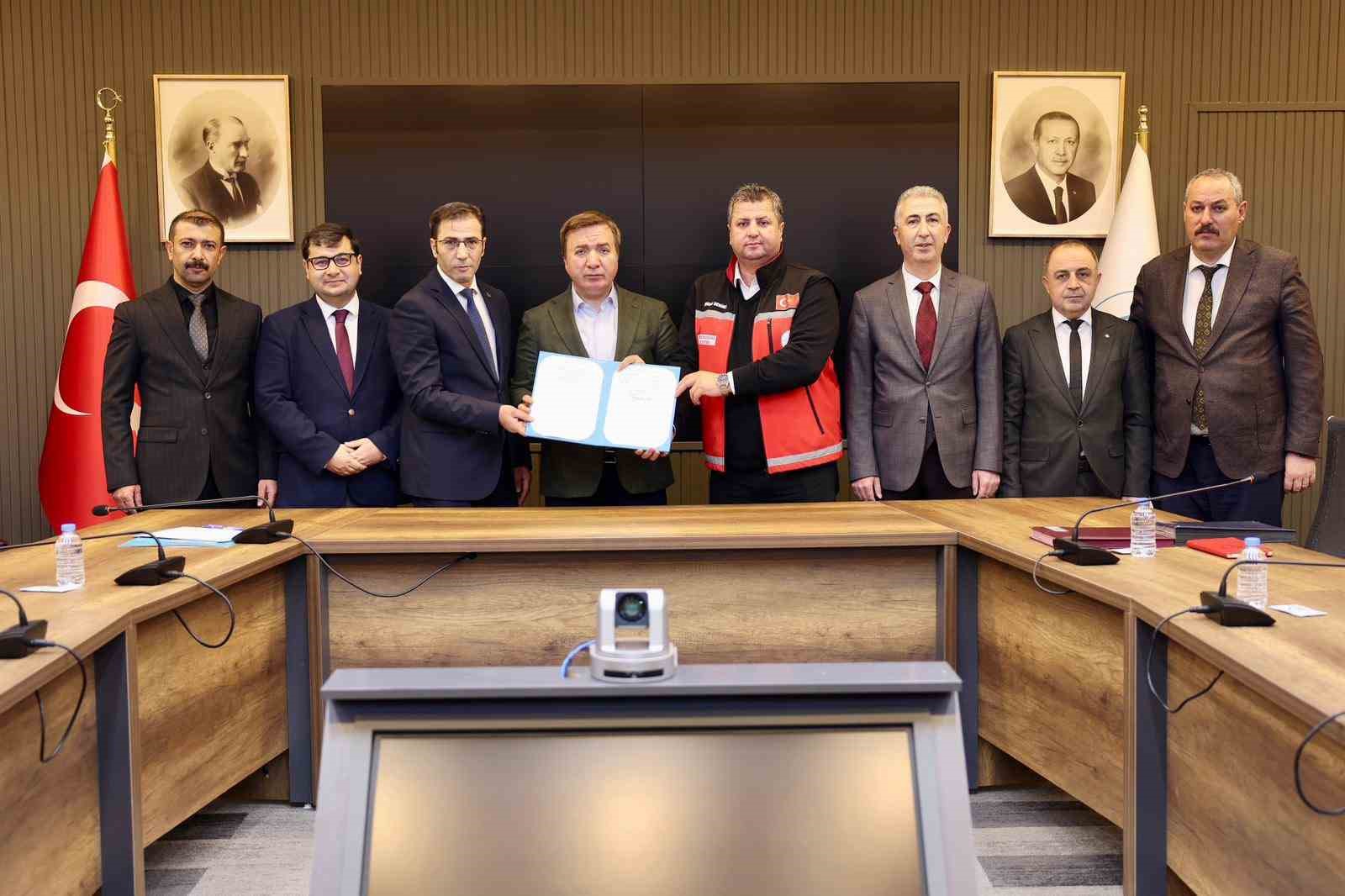 Engelsiz Nefes Evi Projesi için protokol imzalandı
Engelsiz Nefes Evi Projesi için protokol imzalandı