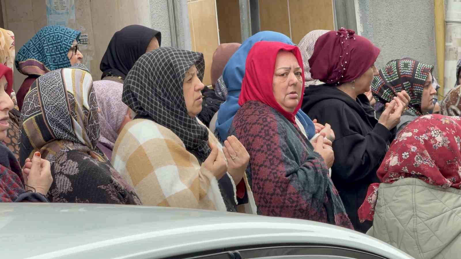 Eniştesi tarafından öldürülen kadın için ailesi gözyaşı döktü
