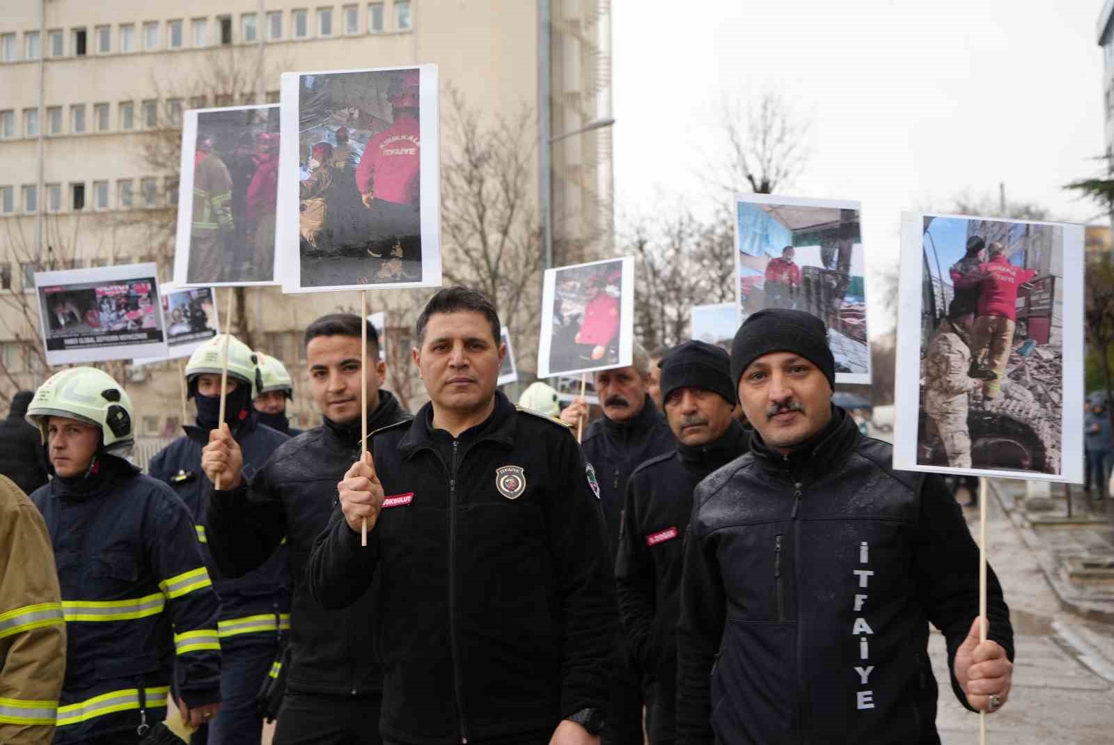 Enkaz altında hafızalara kazınan anlar: "Çay içelim" teklifi ve küçük Zehra’nın kurtuluşu

