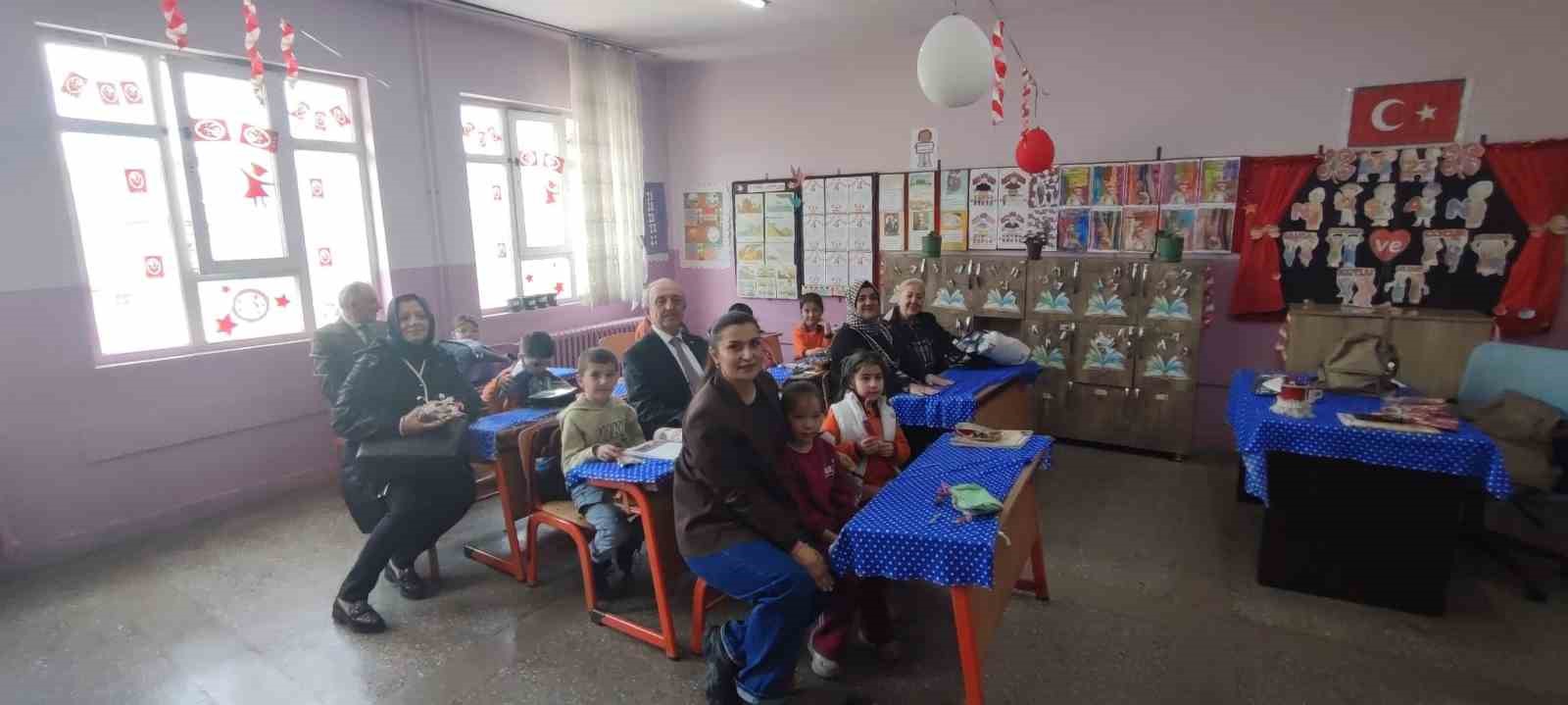 ER-VAK 23 Nisan Ulusal Egemenlik ve Çocuk Bayramı’nda okullardaydı
