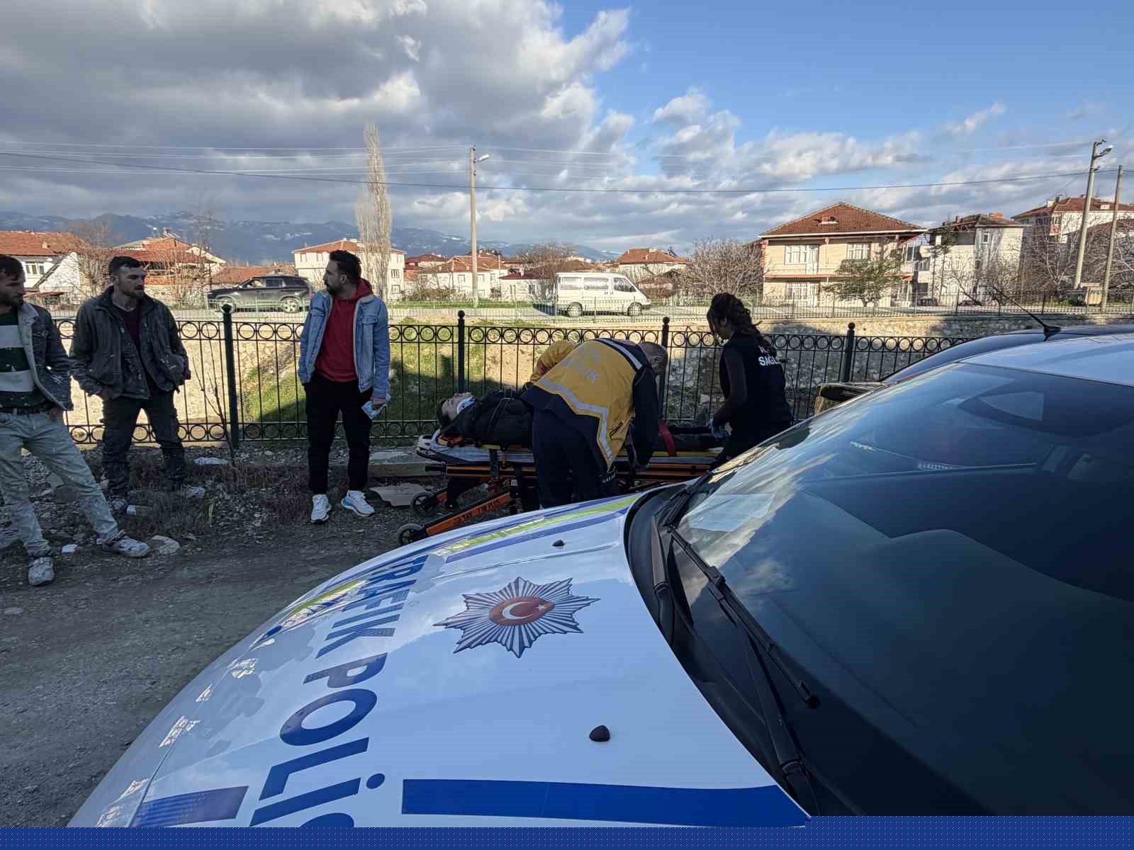 Erbaa’da motosiklet ile otomobil çarpıştı: 2 yaralı
