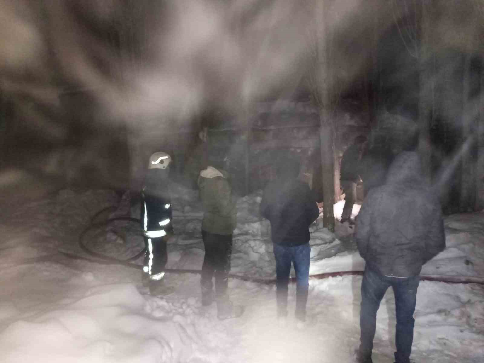 Erciş’te 3 ayrı yangın
