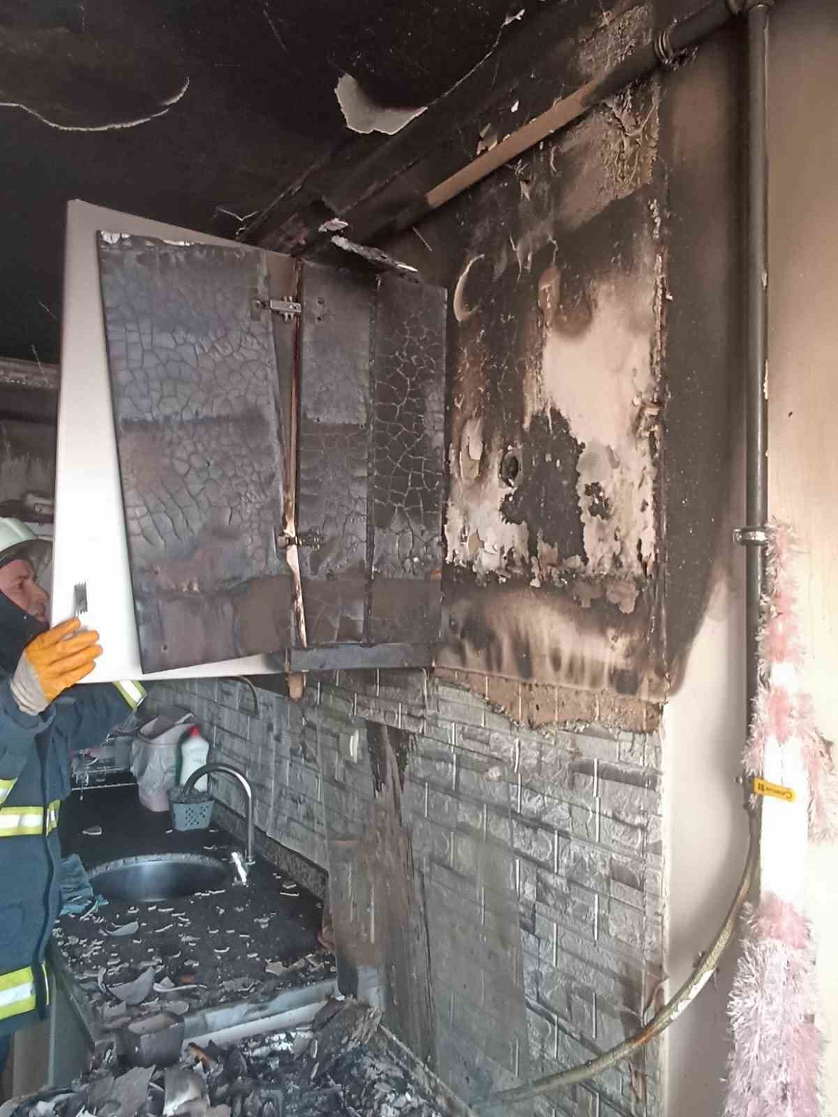 Erciş’te 3 ayrı yangın
