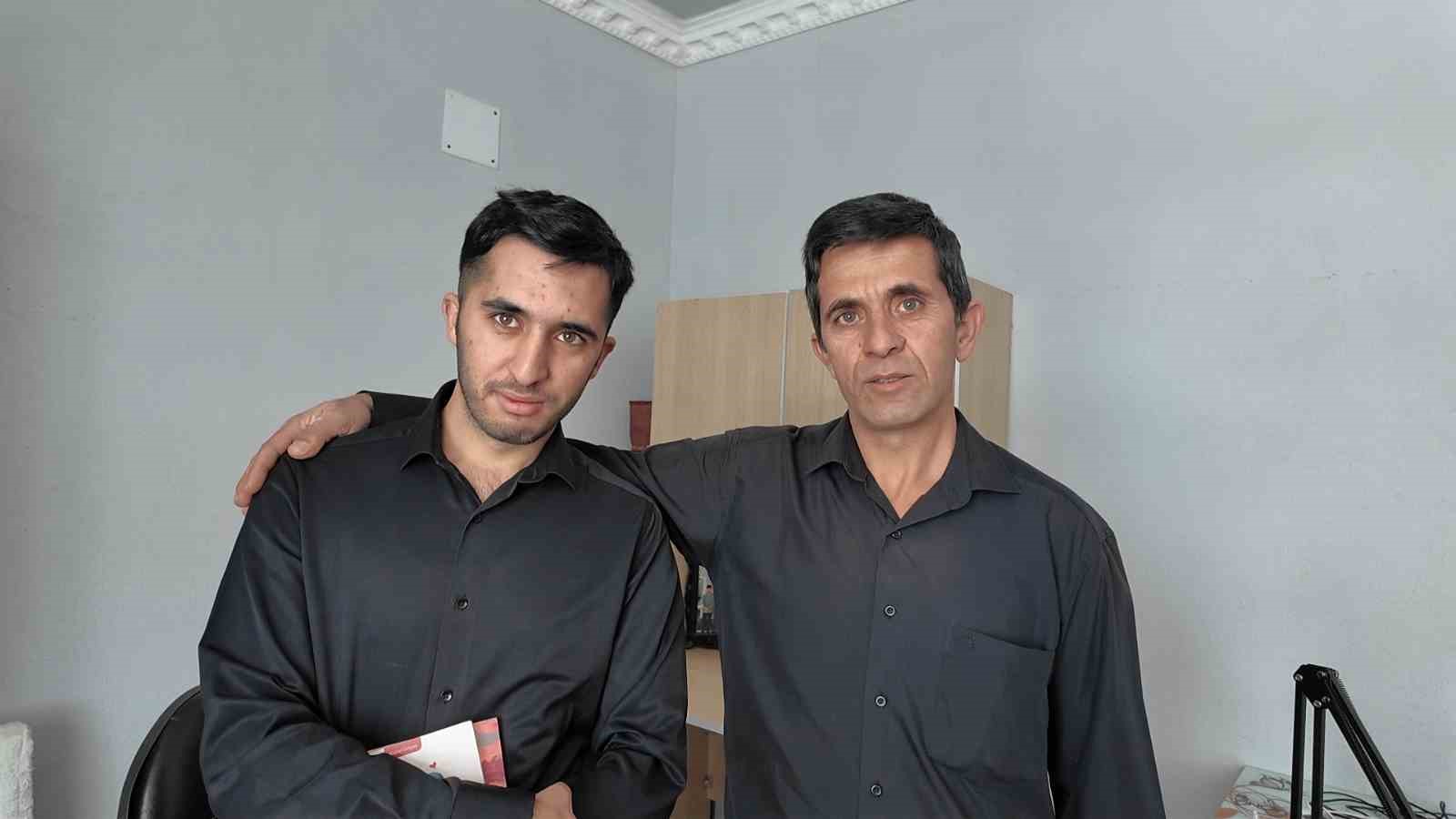 Erciş’te engelli genç kitap yazarak hayata tutundu
