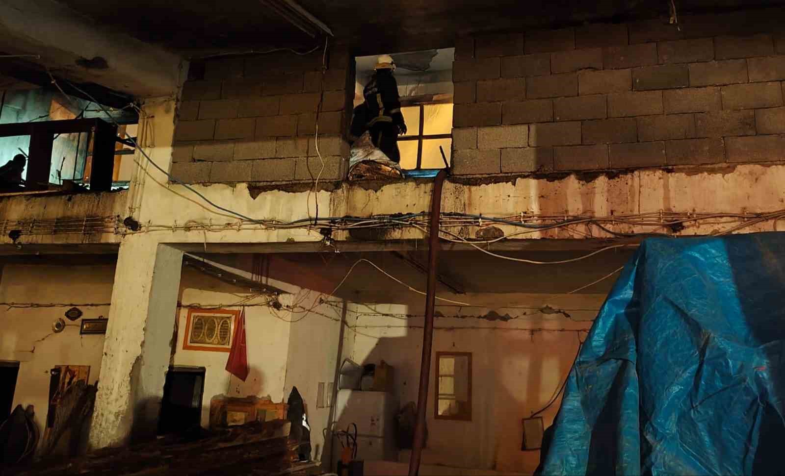 Erciş’te iş yeri yangını
