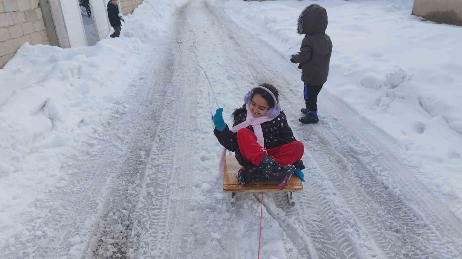 Erciş’te kar yağışı
