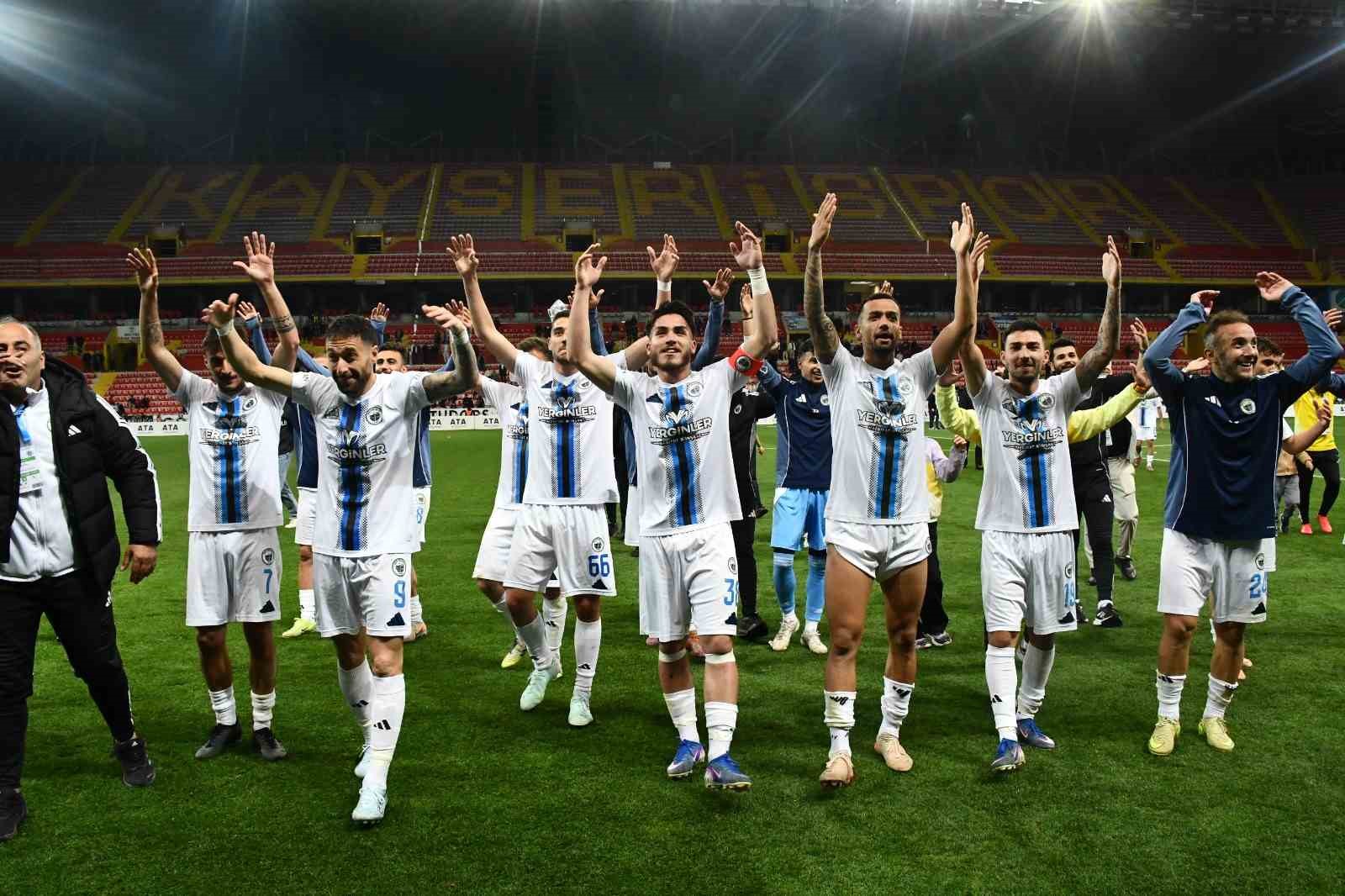 Erciyes 38 FK 2. tura yükseldi: Erciyes 38 FK: 2-Mazıdağı Fosfatspor: 0
