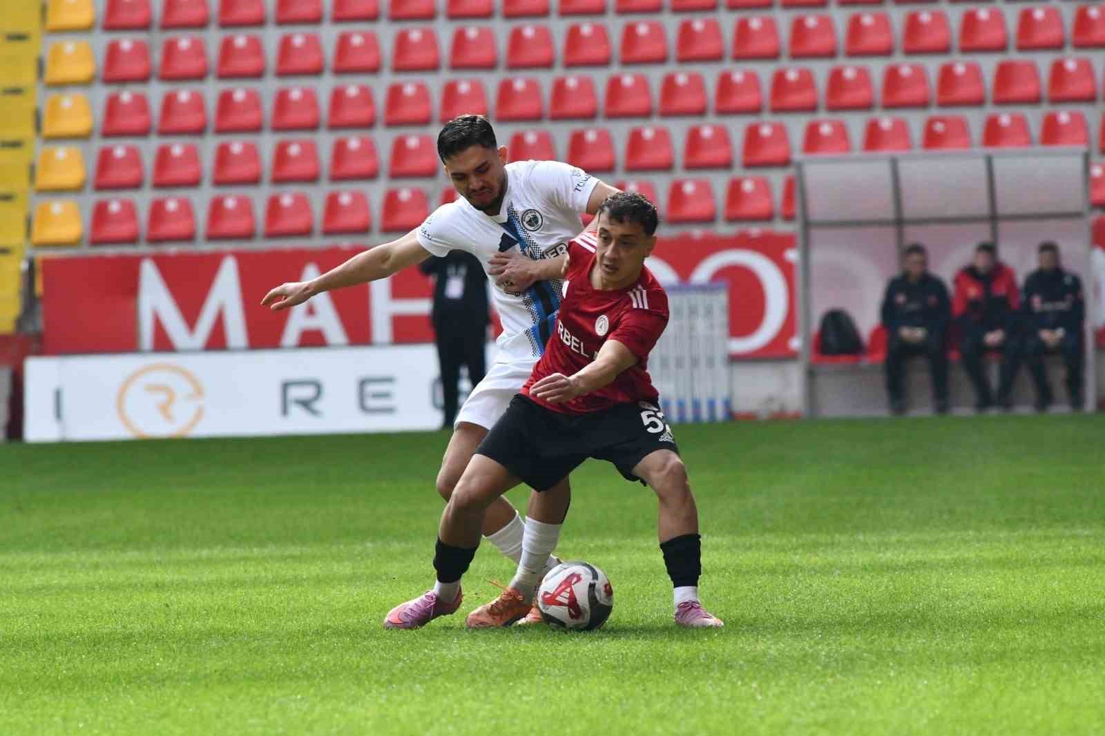 Erciyes 38 FK kan kaybediyor
